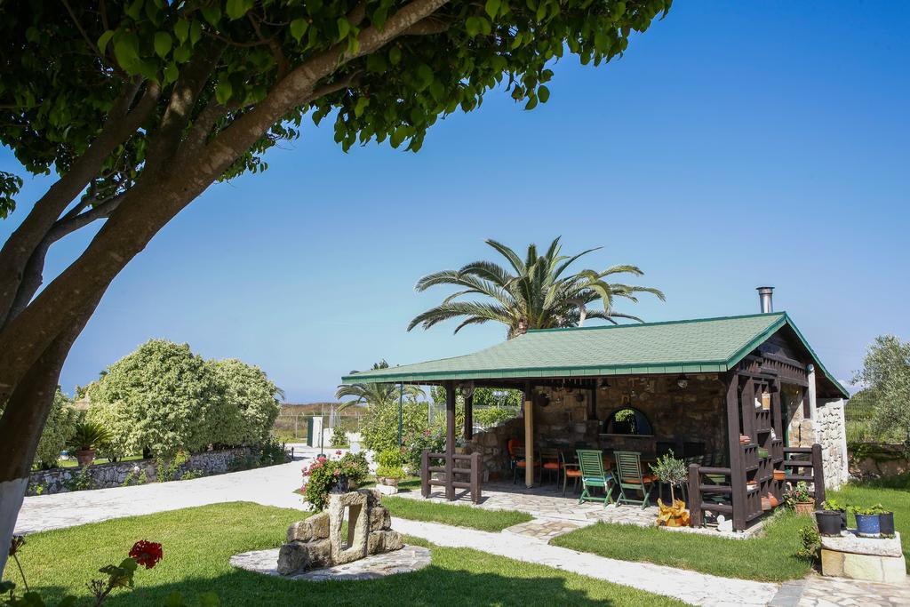 Sandy Beach Villas And Apartments Svoronata Exterior foto