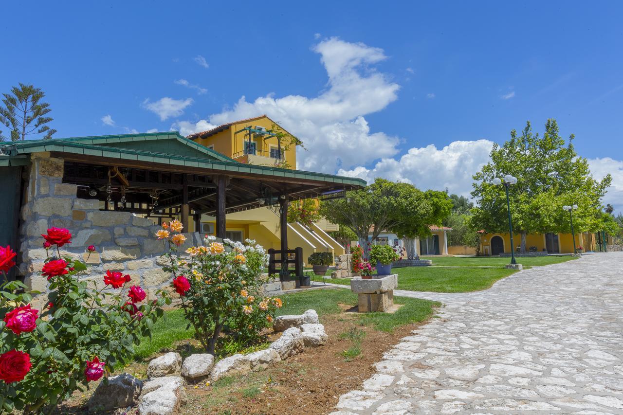 Sandy Beach Villas And Apartments Svoronata Exterior foto